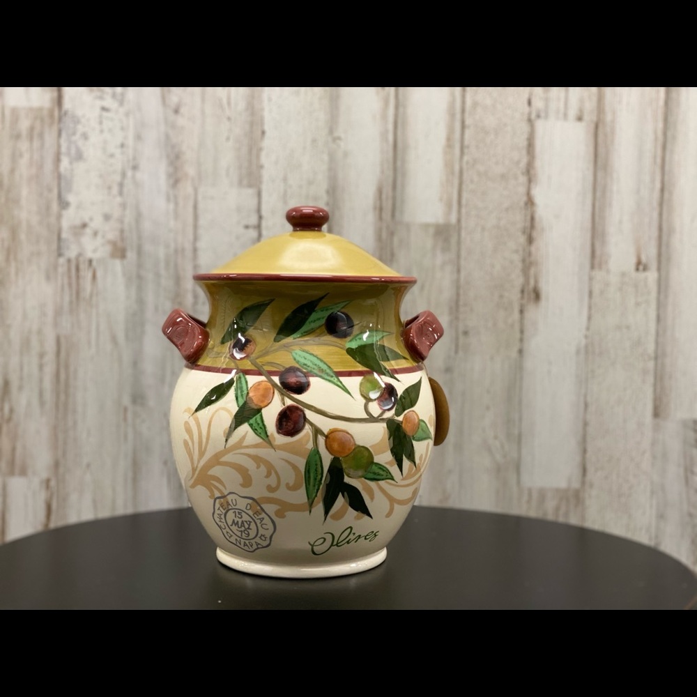 Chateau D’Eau Decorative Jar. Napa Valley 1979.